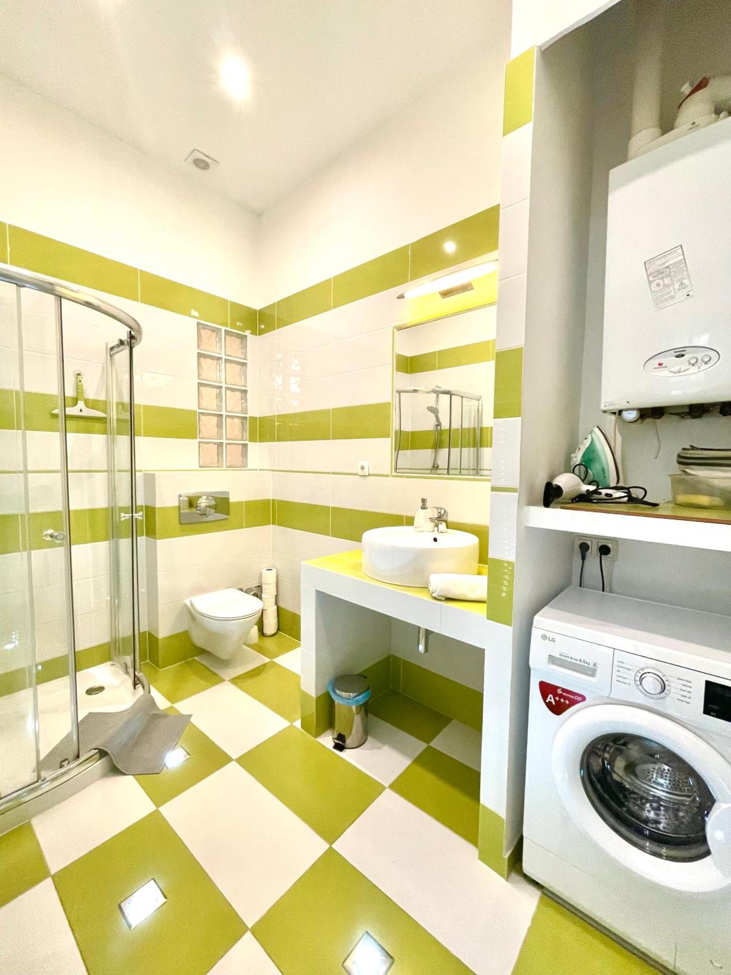 Amazing Swedish 3 Rooms Apartment In The City Center Budapest Eksteriør billede