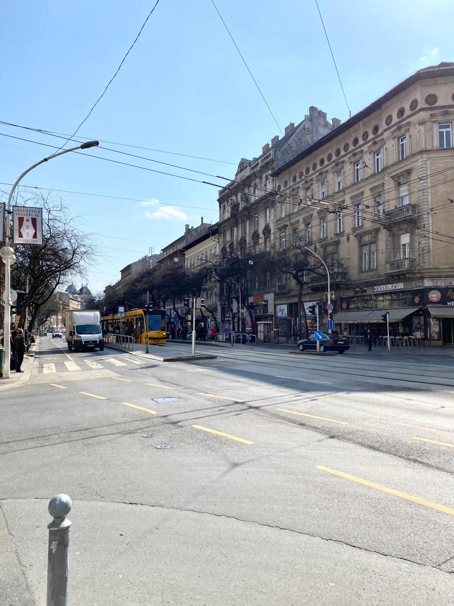 Amazing Swedish 3 Rooms Apartment In The City Center Budapest Eksteriør billede