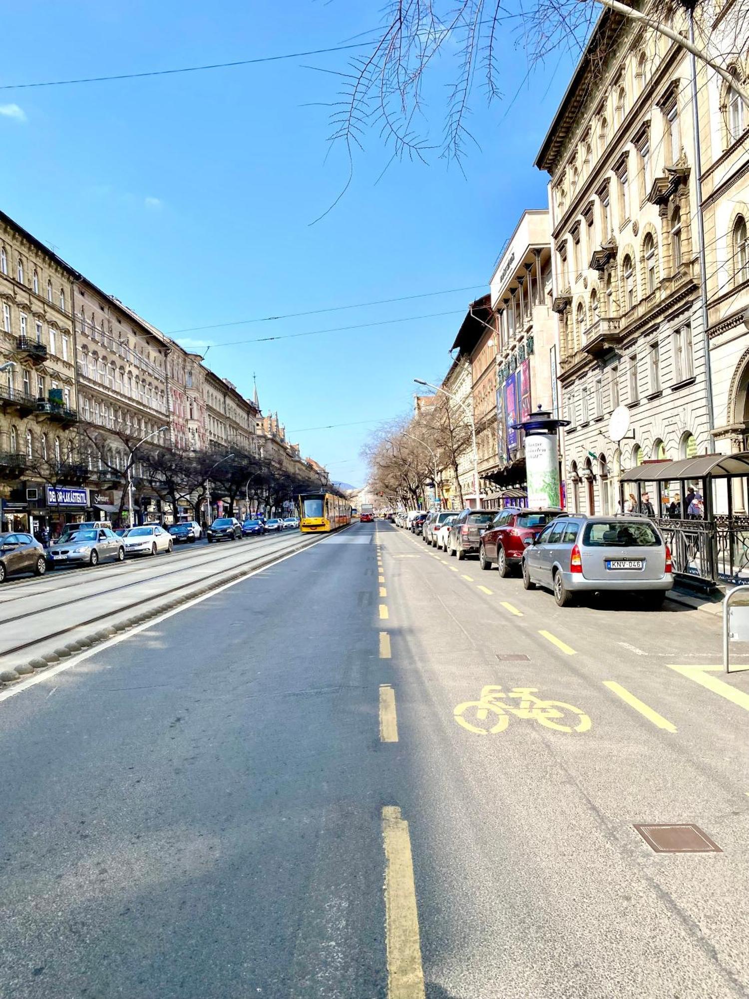 Amazing Swedish 3 Rooms Apartment In The City Center Budapest Eksteriør billede